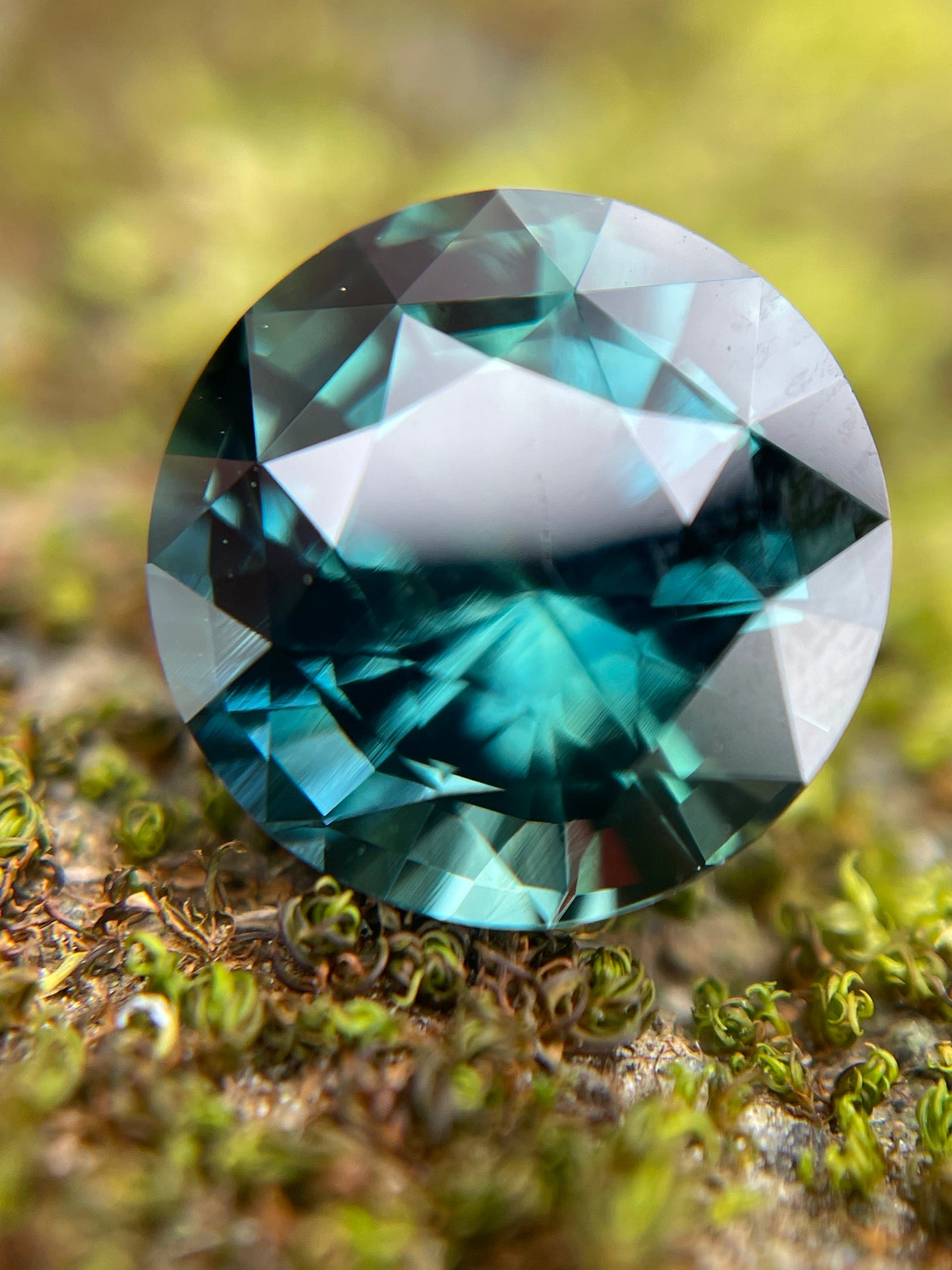 GREEN SAPPHIRES CRYSTAL GEM