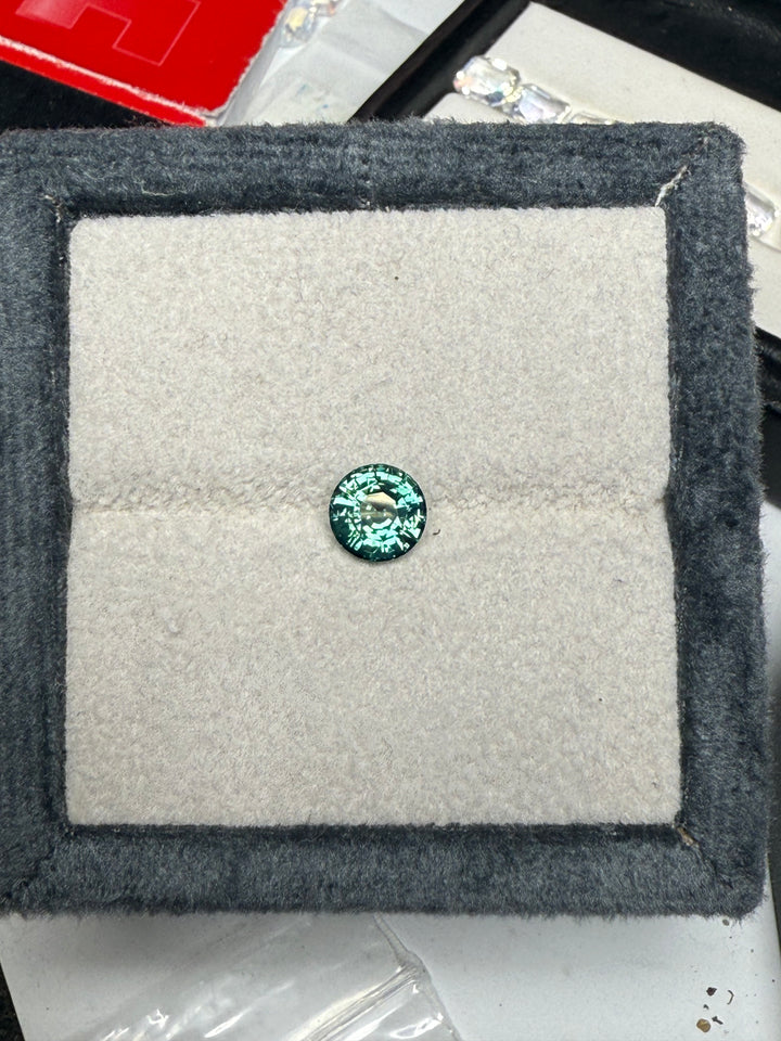 TEAL SAPPHIRE • 2.6CT