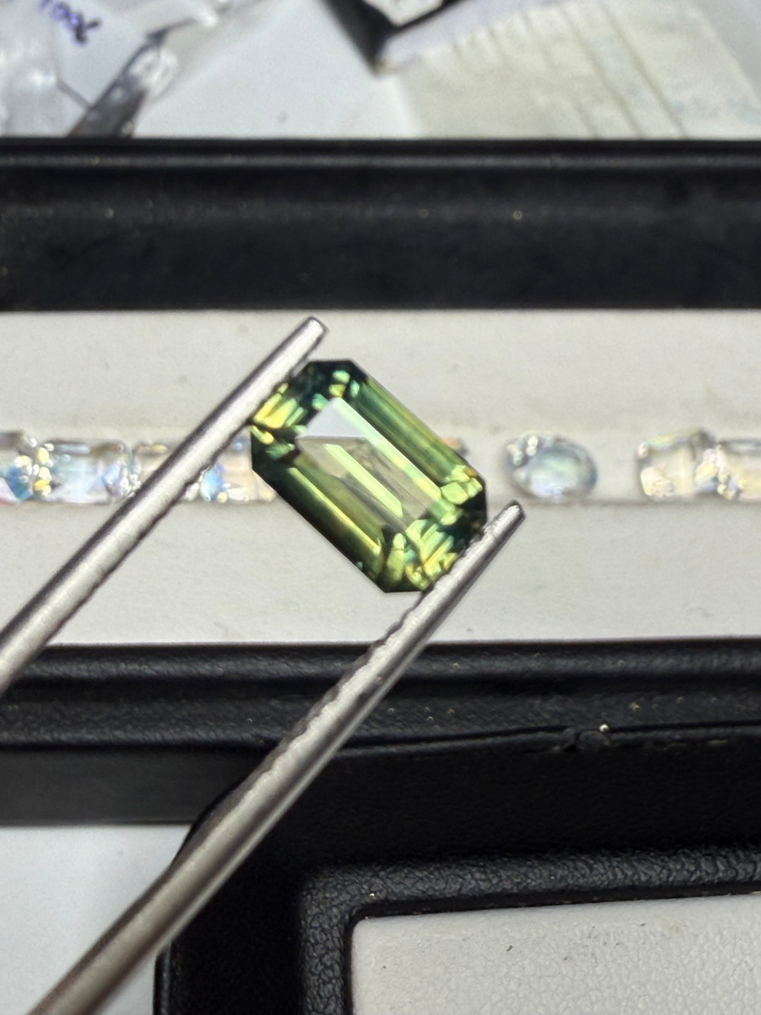 PARTI SAPPHIRE • 2.01CT