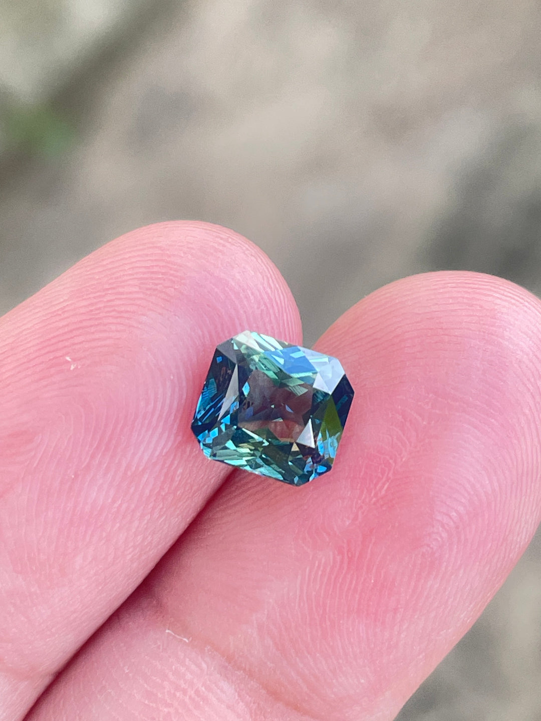432D8EE8-F33F-409C-BF0C-3271DBA9998C - CRYSTAL GEM