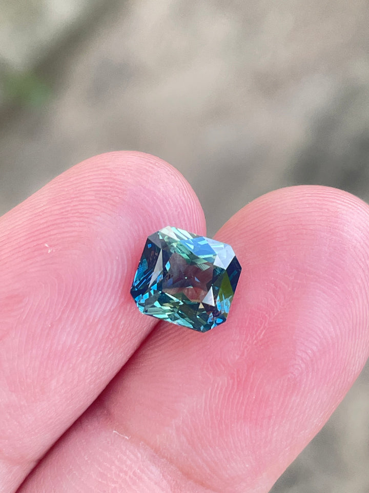 432D8EE8-F33F-409C-BF0C-3271DBA9998C - CRYSTAL GEM