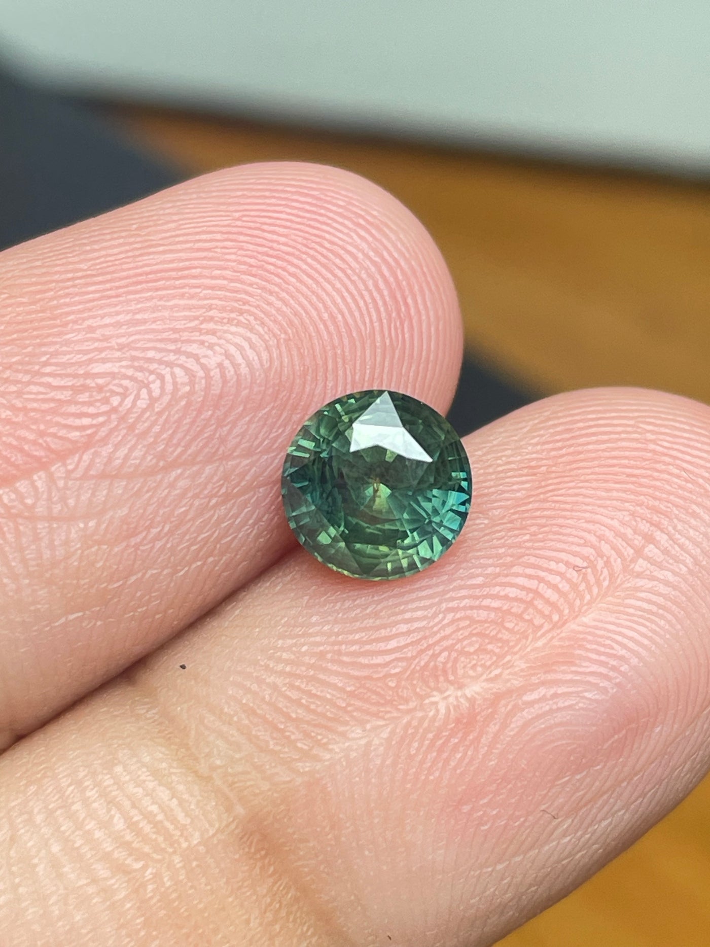 Green Sapphire  1.65 CT