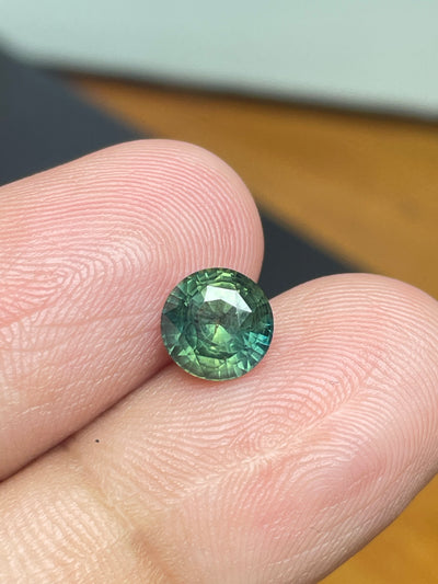 Green Sapphire  1.65 CT