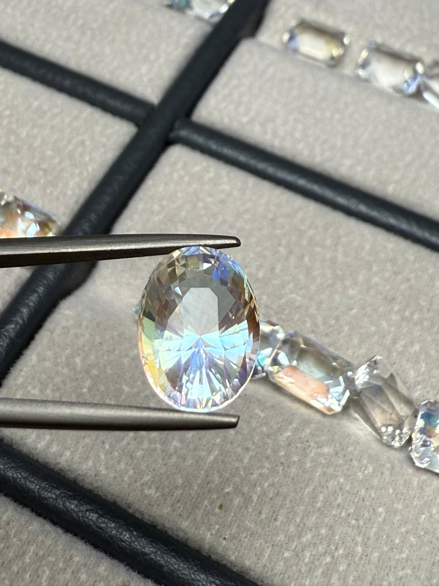 SUPER RARE RAINBOW MOONSTONE • 3.5 CT