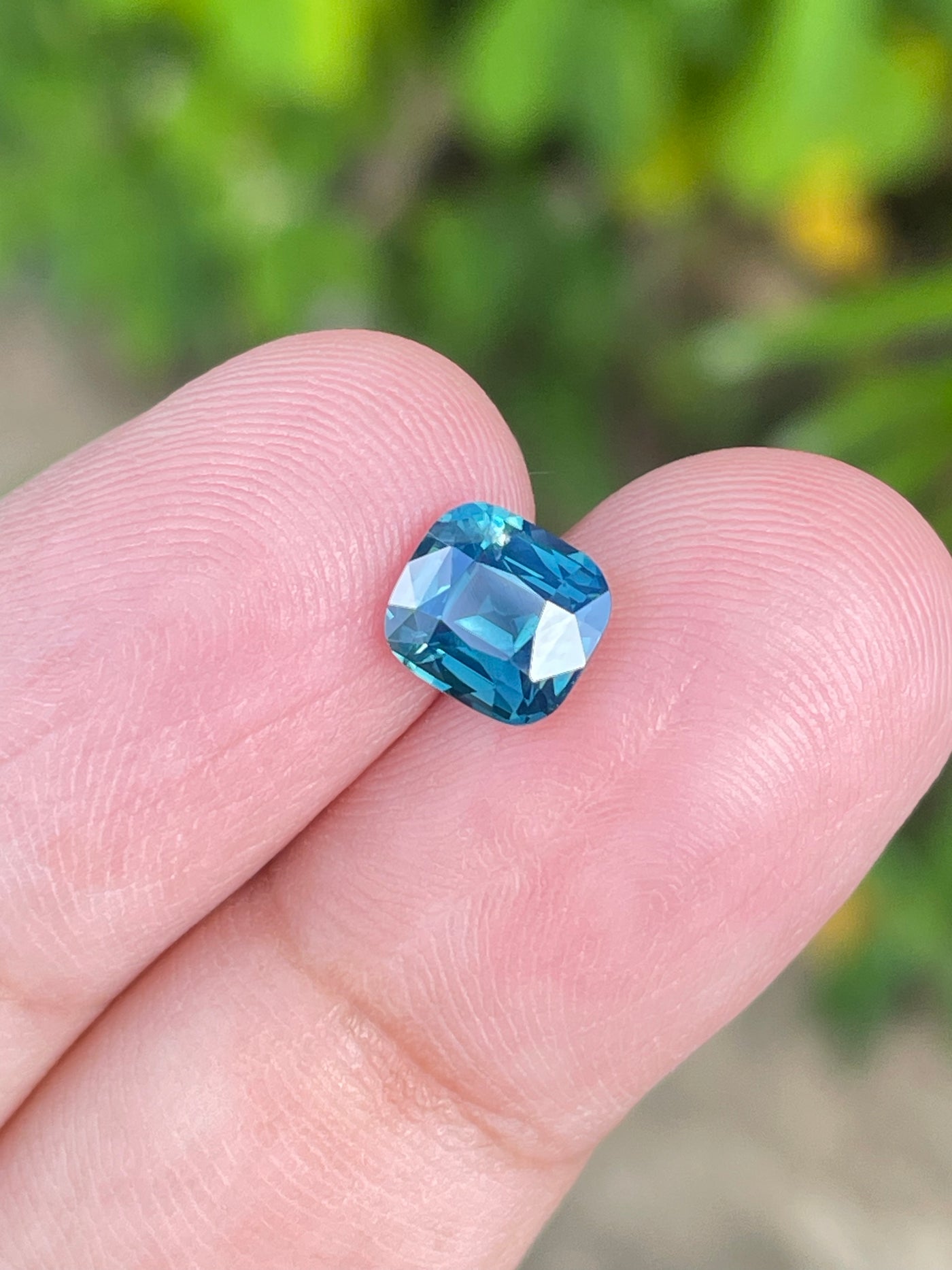 Aqua Color Sapphire  1.76CT