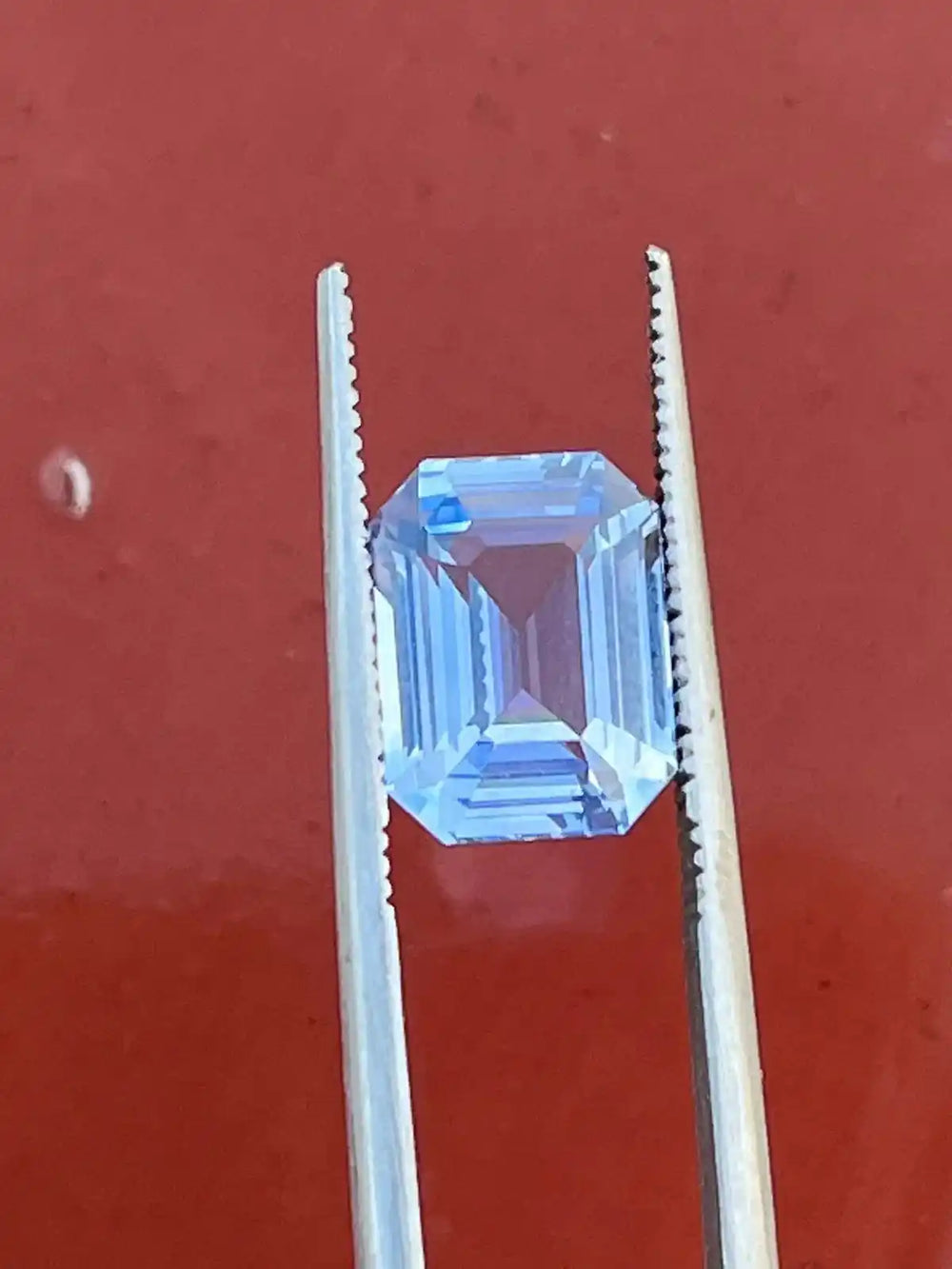 BLUE SAPPHIRE - 4 CT  