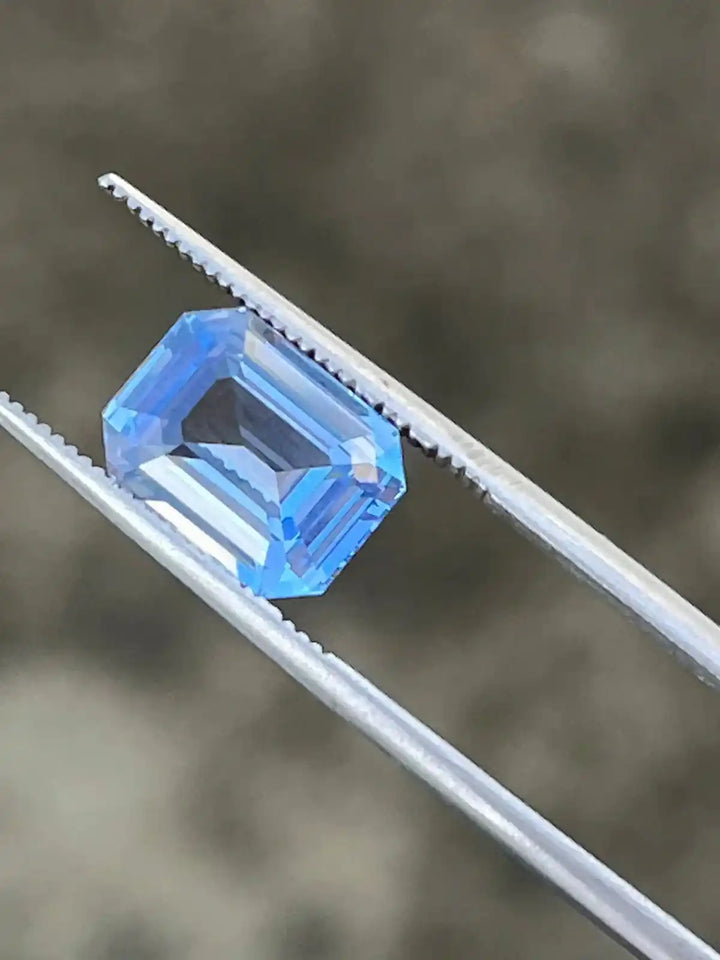 BLUE SAPPHIRE - 4 CT  