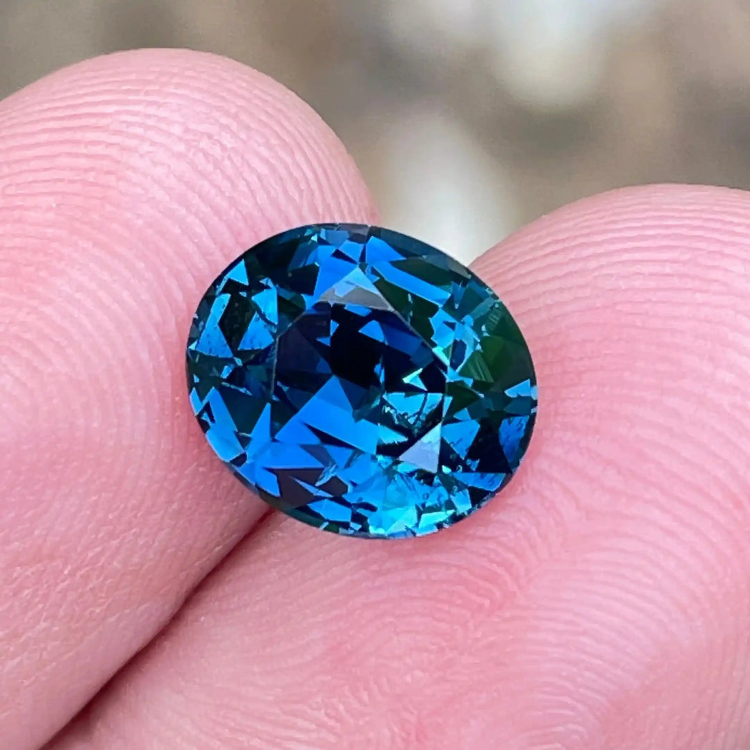 Blue Sapphire   3.55Ct 3.55 Ct / Greenish Blue / Natural Corundum Sapphire GEMSTONES