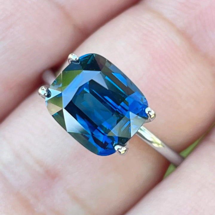 Blue Sapphire 4.03 Ct 4.03 Ct / Blue / Natural Corundum Sapphire GEMSTONES