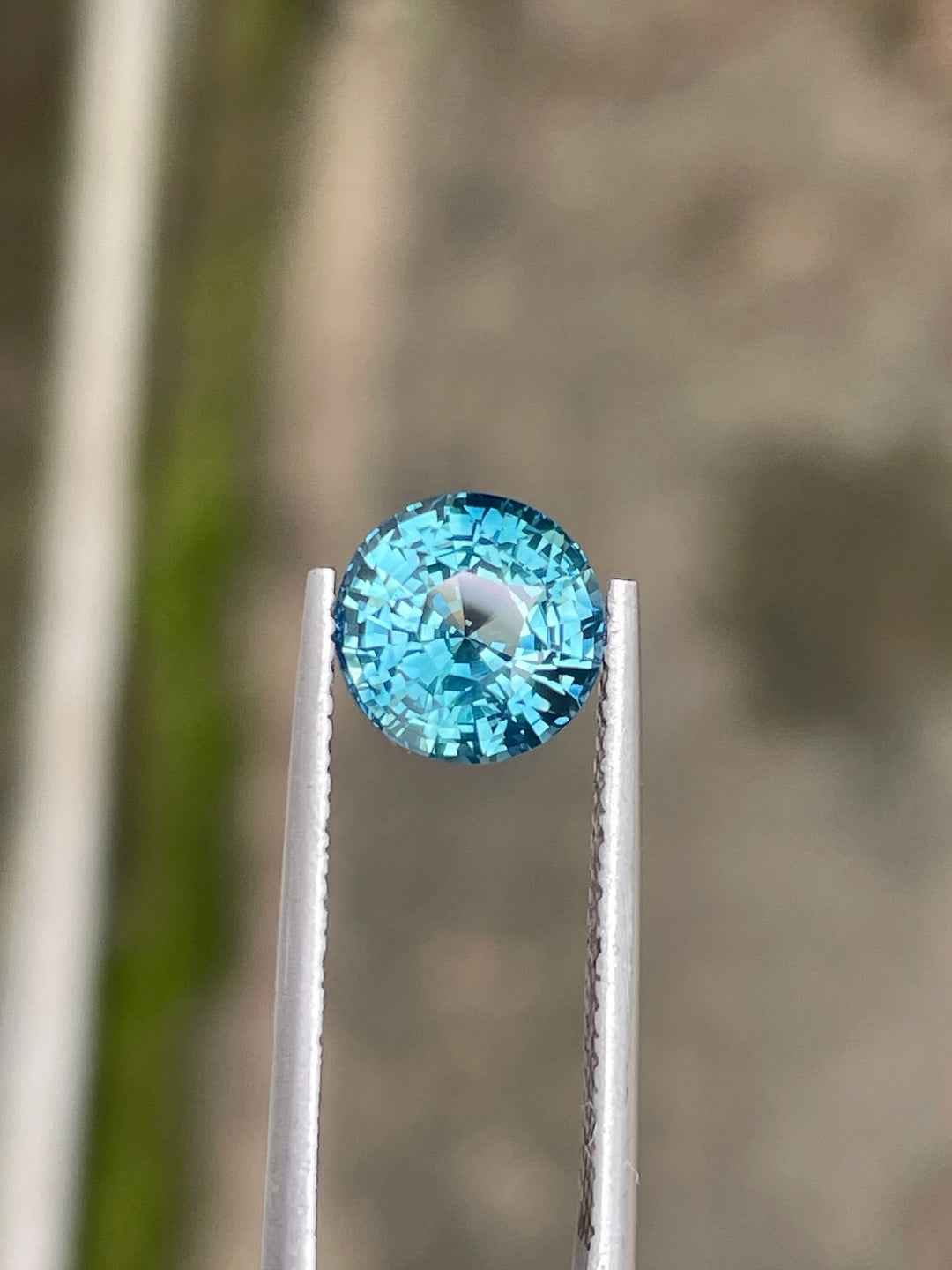 TEAL SAPPHIRE • 2.6CT