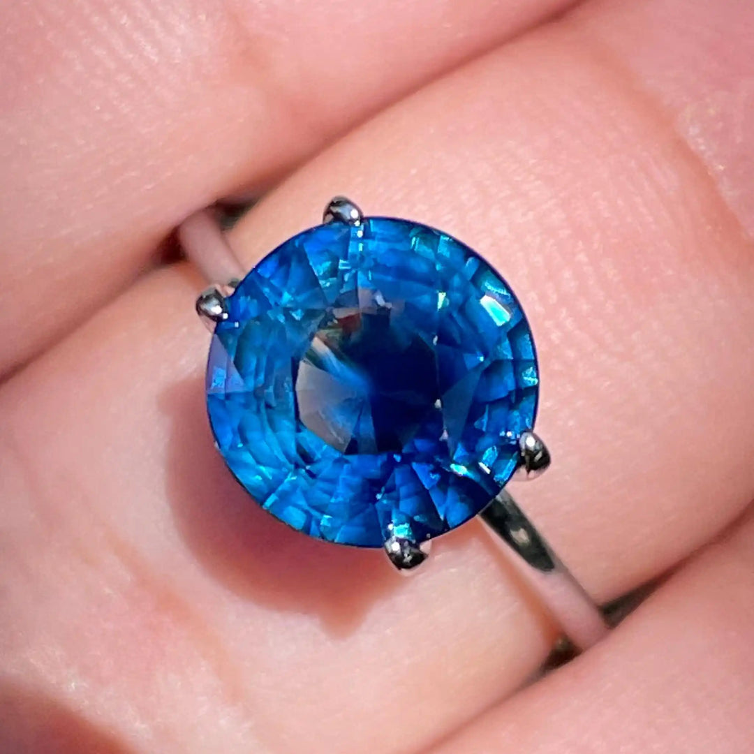 Deep Blue Sapphire 4.02 Ct  GEMSTONES