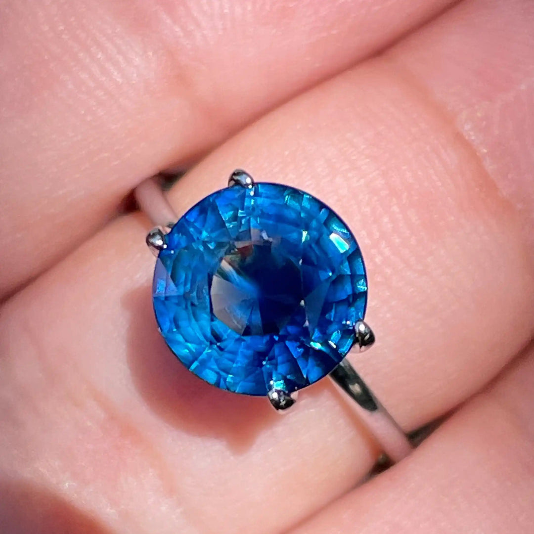 Deep Blue Sapphire 4.02 Ct  GEMSTONES