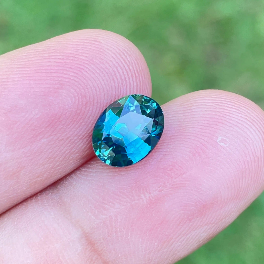 Fine Teal Sapphire l 2.53 CT  GEMSTONES