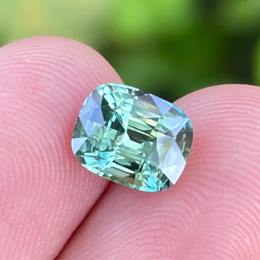 GREEN SAPPHIRE 3.0 CT  GEMSTONES