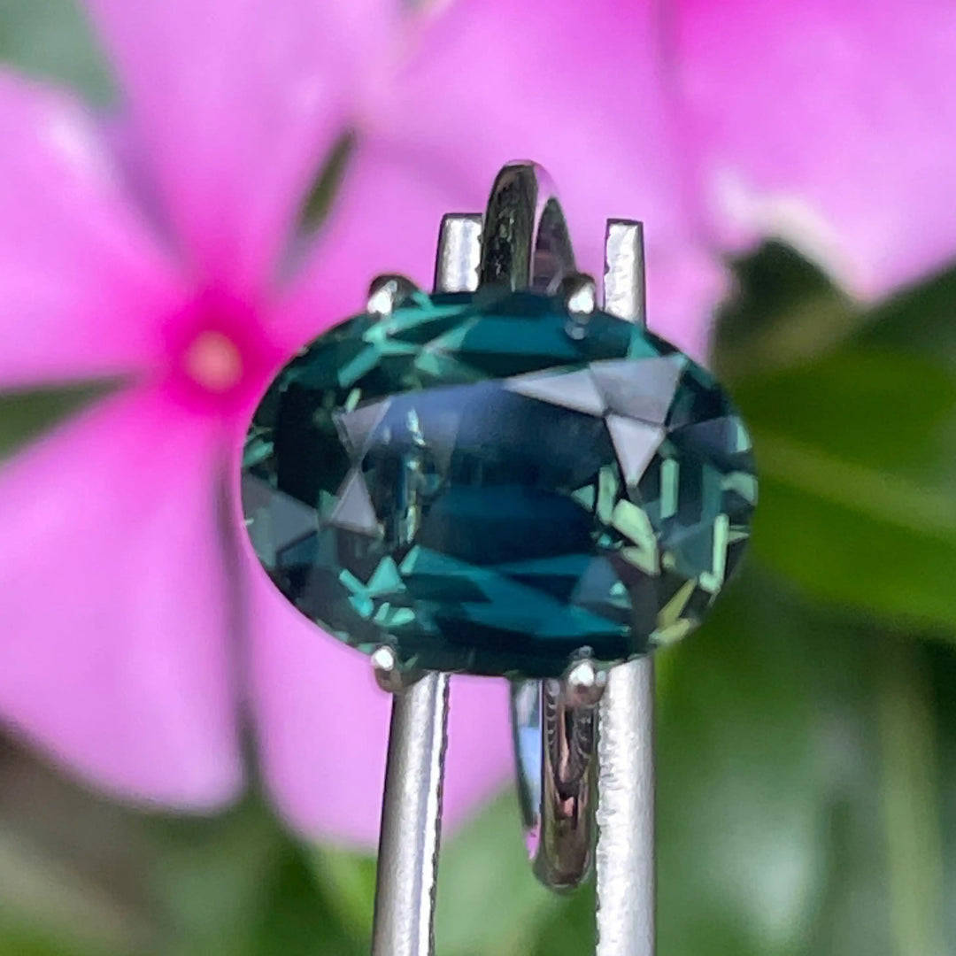 GREEN SAPPHIRE 5.6 CT  GEMSTONES