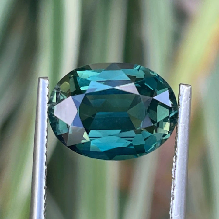 GREEN SAPPHIRE 8.07 CT 8.07 CT / GREEN l YELLOW / Natural Corundum Sapphire GEMSTONES