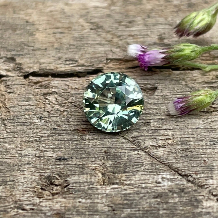 Green Sapphire  0.77 Ct  GEMSTONES