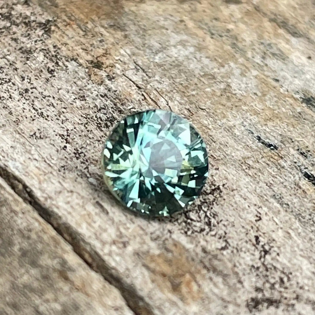 Green Sapphire  1.02 Ct 1.02 Ct / Green / Natural Corundum Sapphire GEMSTONES