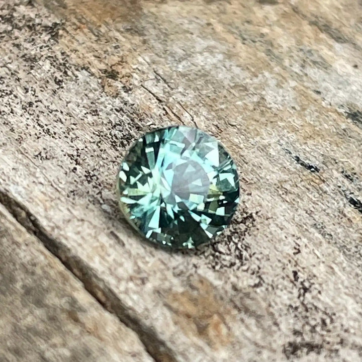 Green Sapphire  1.02 Ct 1.02 Ct / Green / Natural Corundum Sapphire GEMSTONES