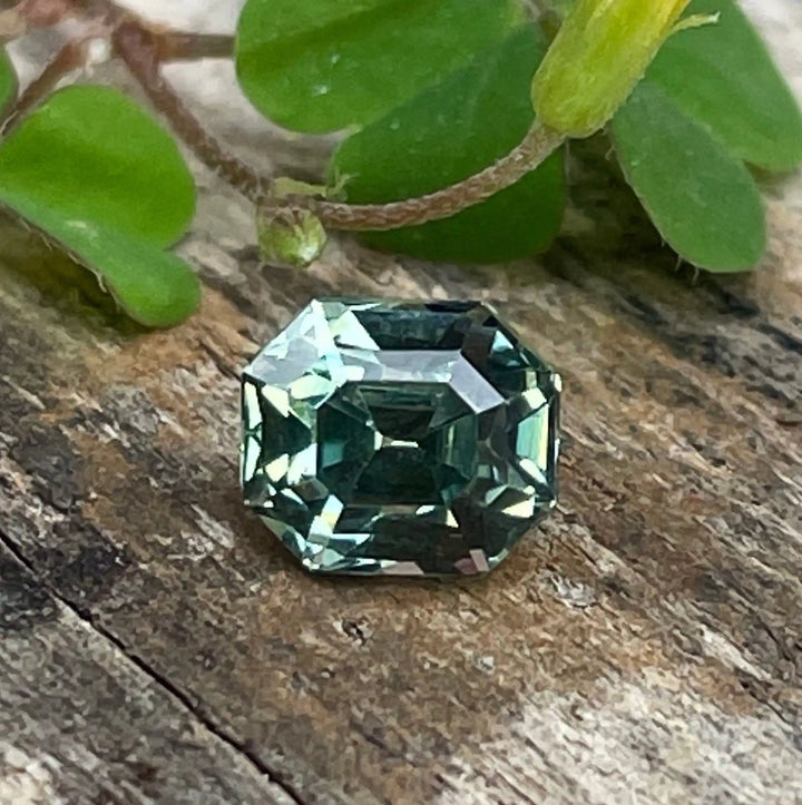 Green Sapphire 1.02 Ct  GEMSTONES