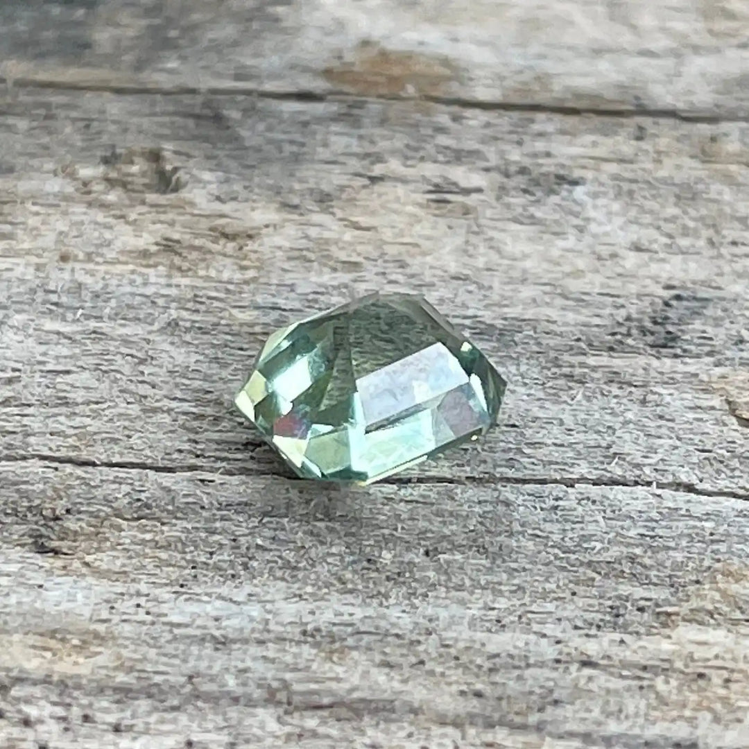 Green Sapphire 1.06 Ct  GEMSTONES