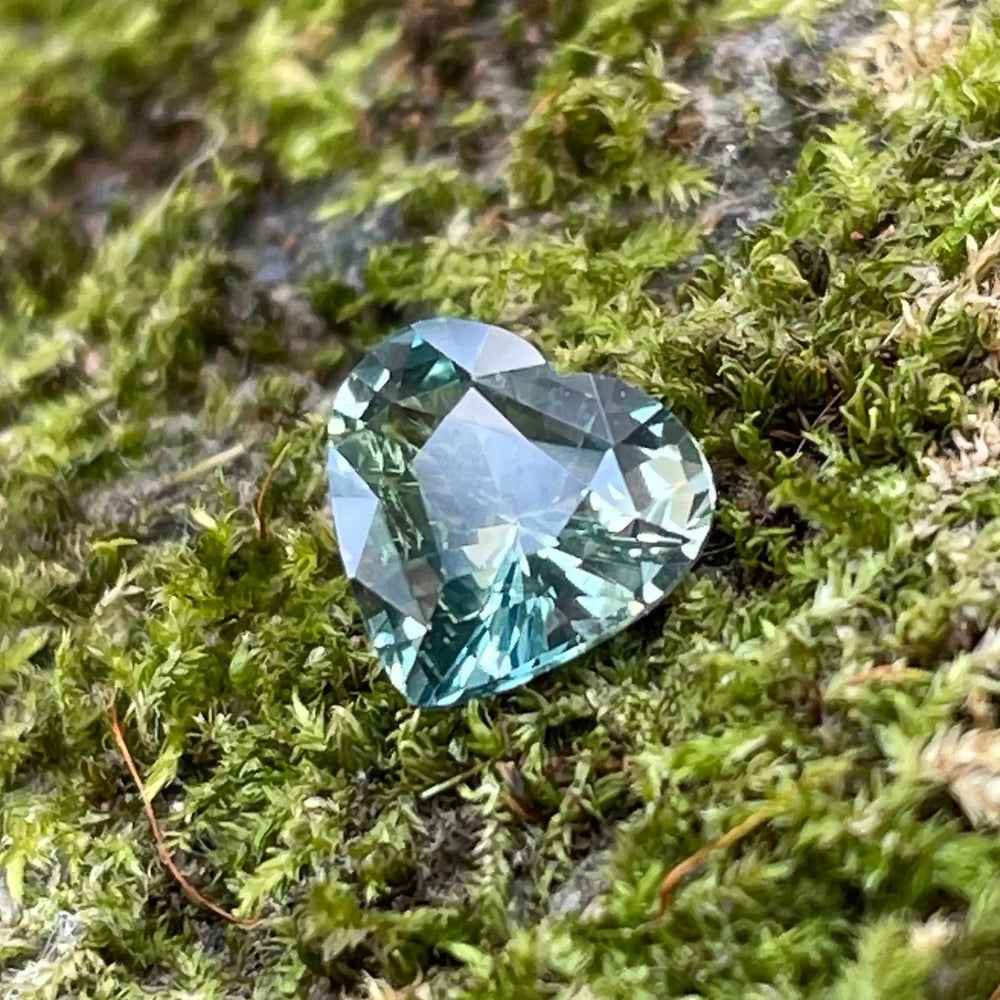 Green Sapphire 1.0 Ct  GEMSTONES