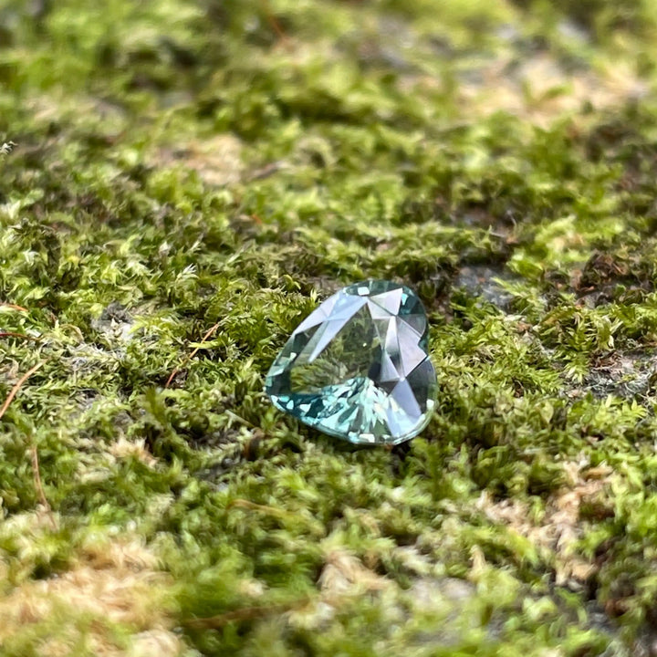 Green Sapphire 1.0 Ct  GEMSTONES
