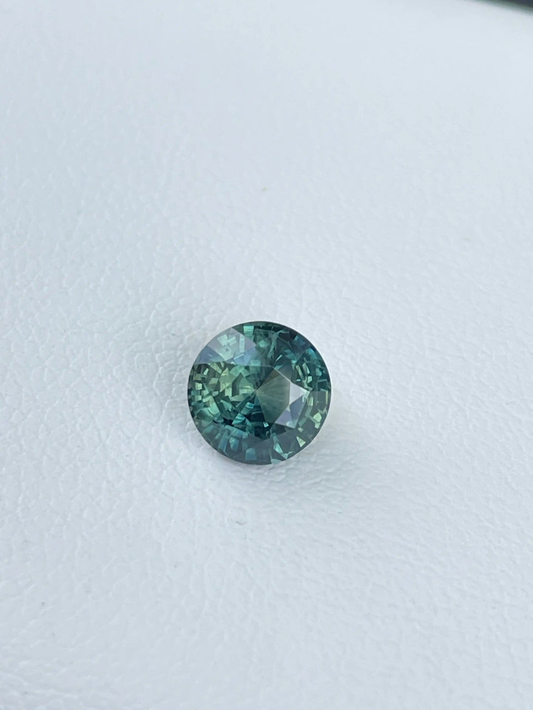 Green Sapphire  1.65 CT  