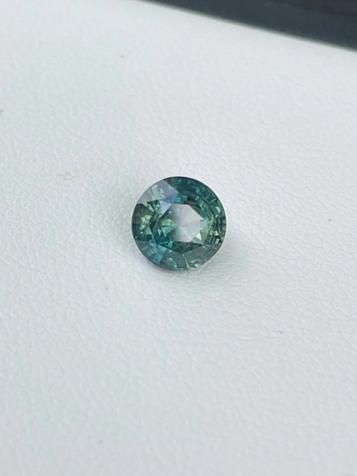 Green Sapphire  1.65 CT  