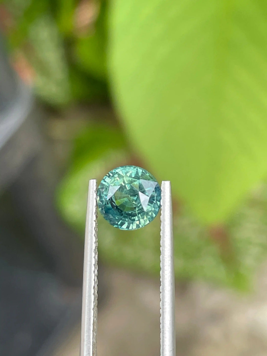 Green Sapphire  1.65 CT  