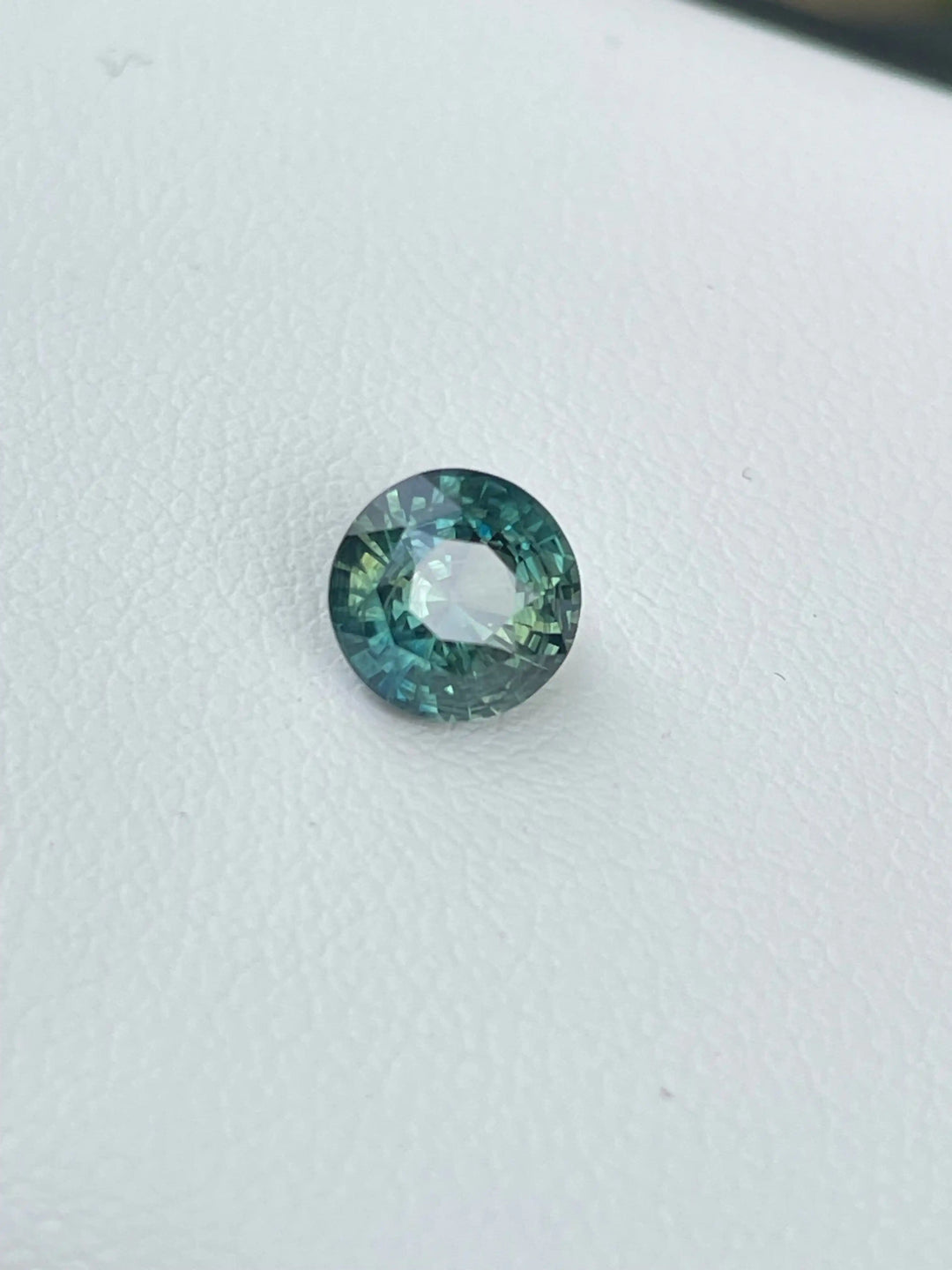 Green Sapphire  1.65 CT  