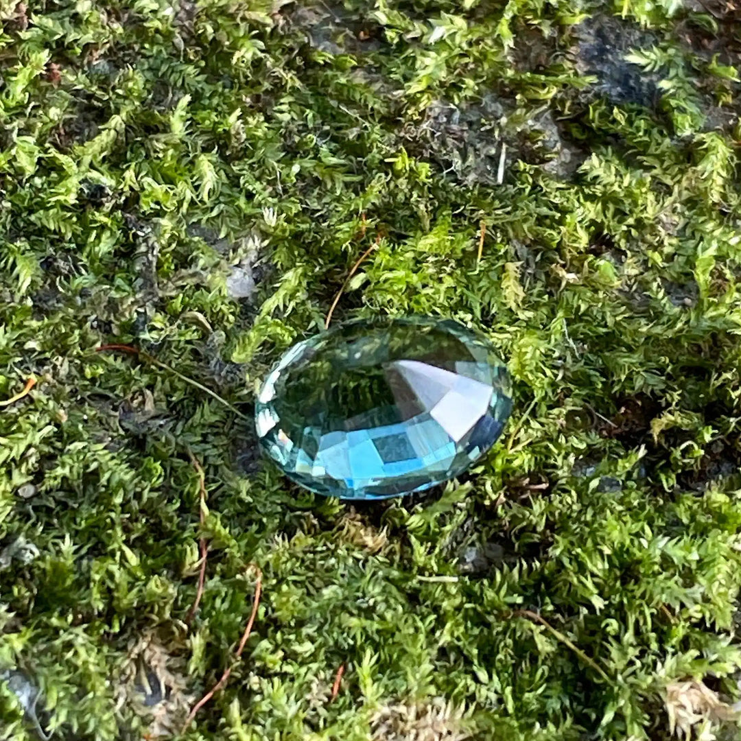 Green Sapphire  1.88 Ct  GEMSTONES