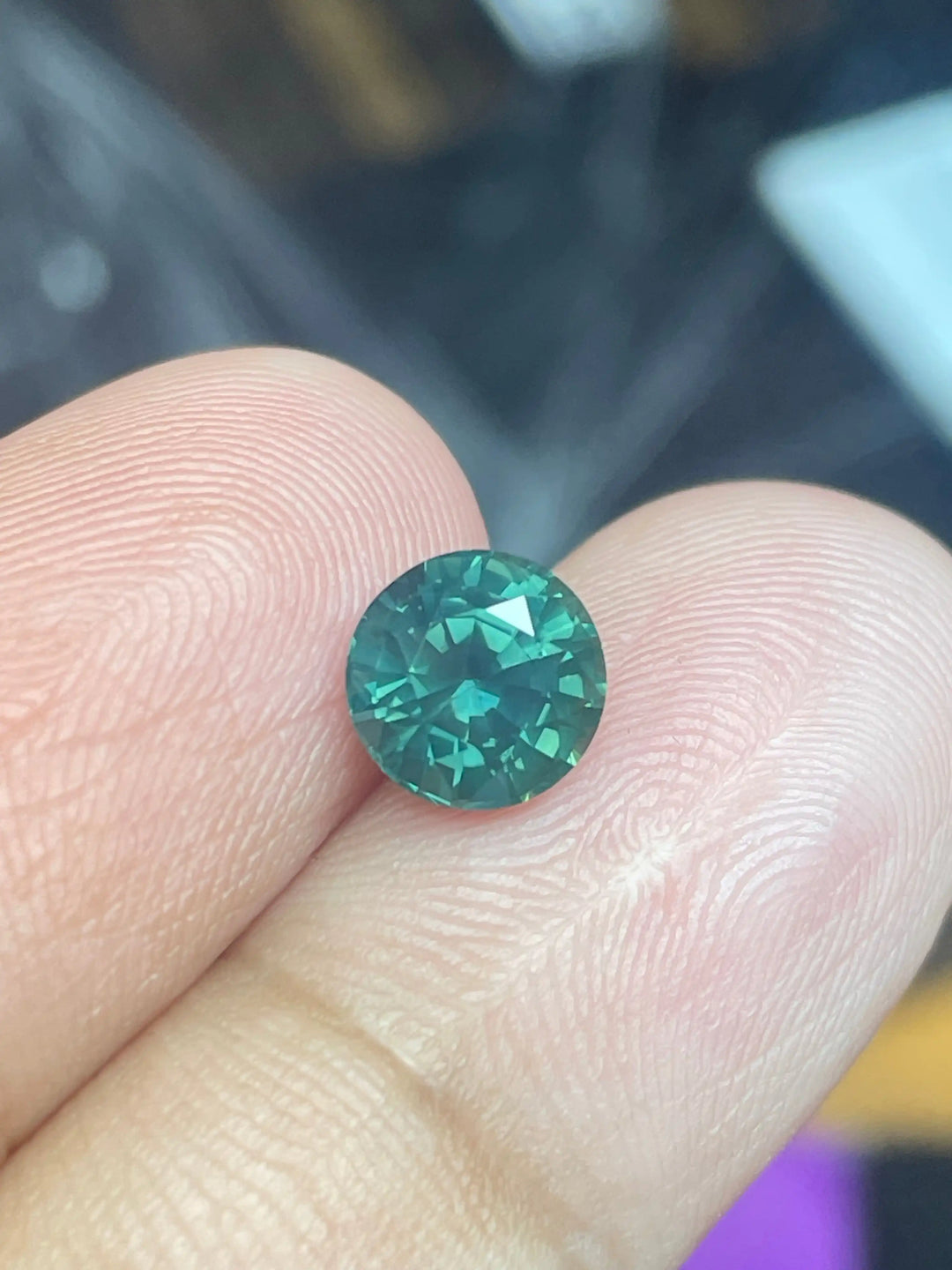 Green Sapphire   1.91 CT  