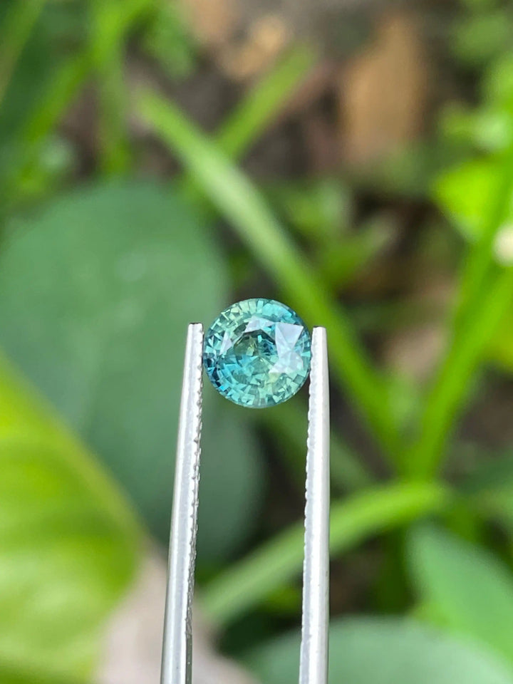 Green Sapphire   1.91 CT  