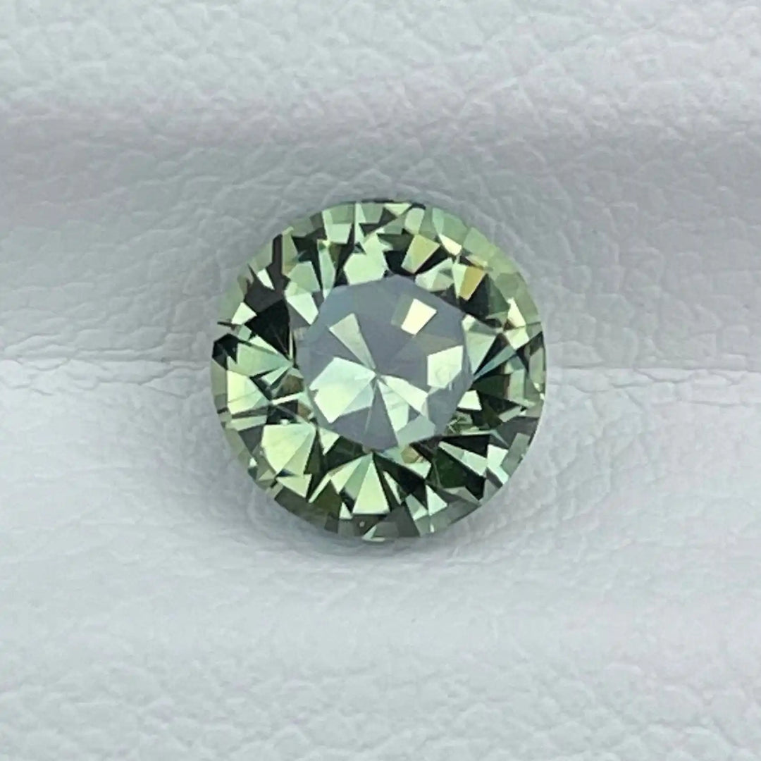 Green Sapphire  1.9 Ct  