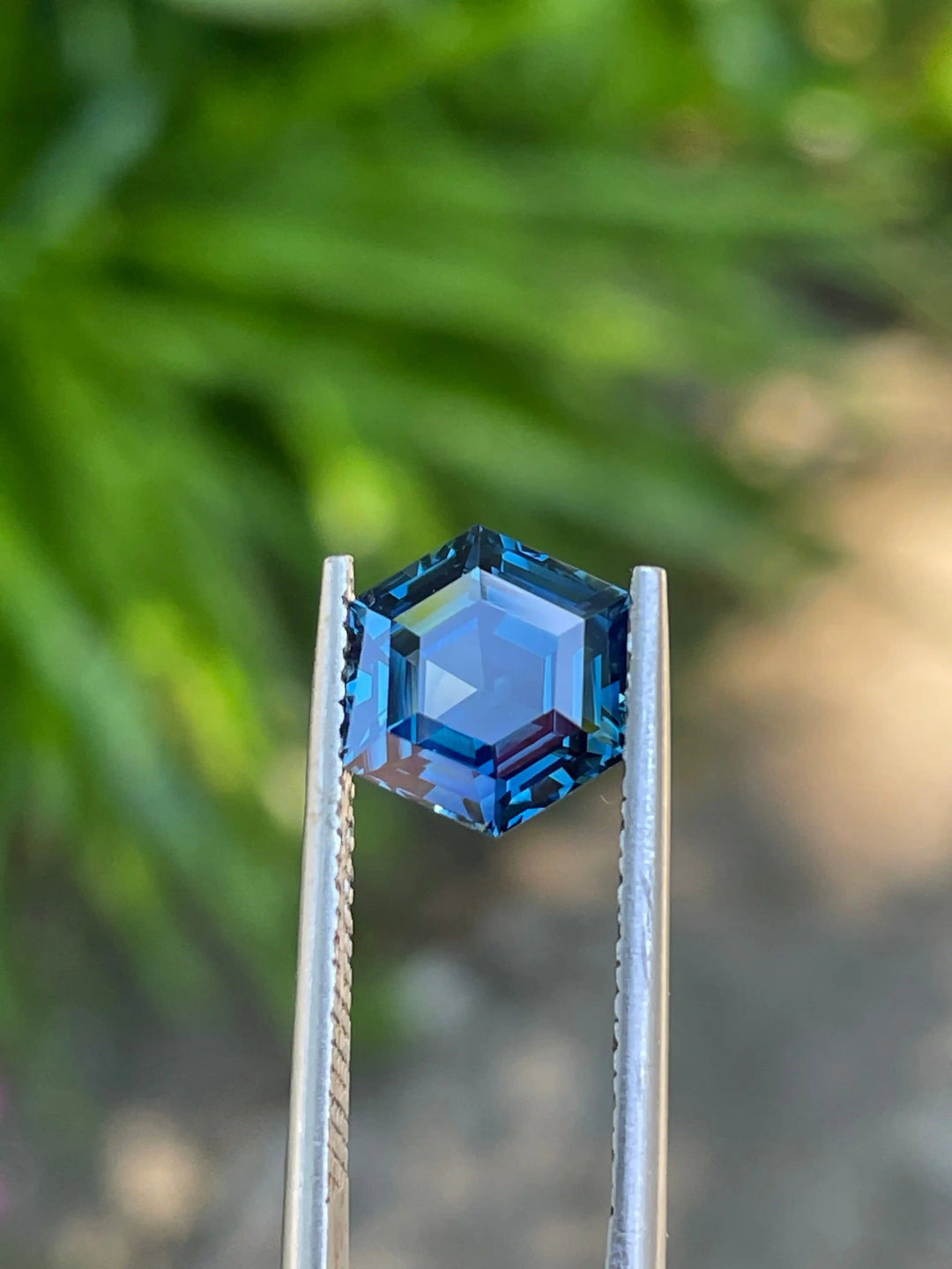 Greenish Blue Sapphire | 3.09CT  GEMSTONES