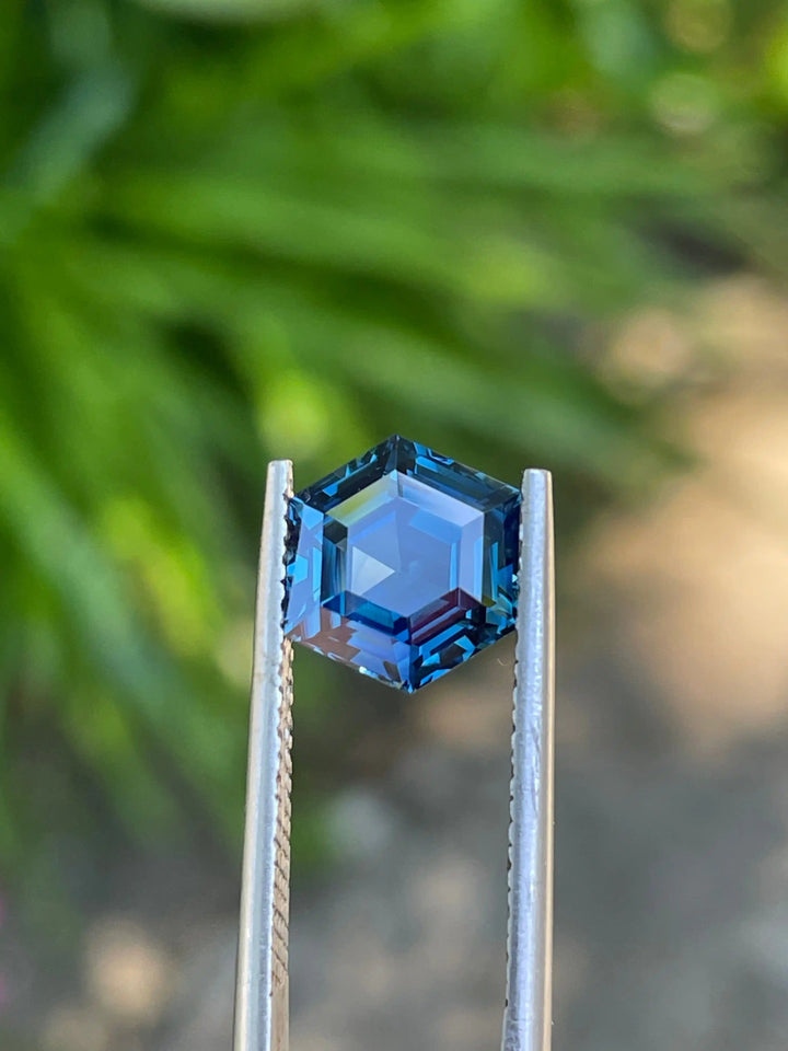 Greenish Blue Sapphire | 3.09CT  GEMSTONES