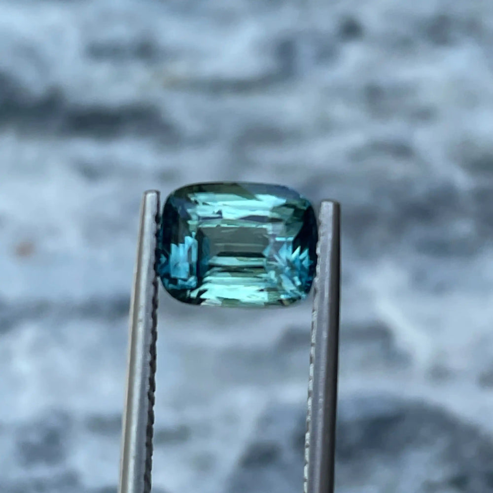 Natural Fine Teal Sapphire l 2.02 CT  GEMSTONES