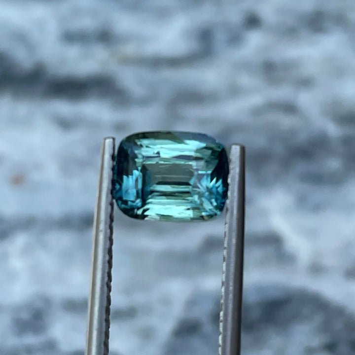Natural Fine Teal Sapphire l 2.02 CT  GEMSTONES