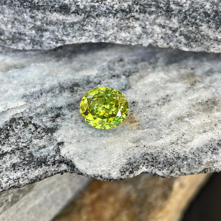 Natural Sphene - 1.92 CT 1.92 CT / Green / Natural Sphene GEMSTONES