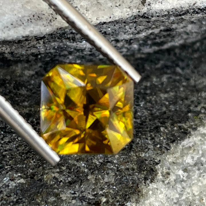 Natural Sphene - 2.92 CT  GEMSTONES