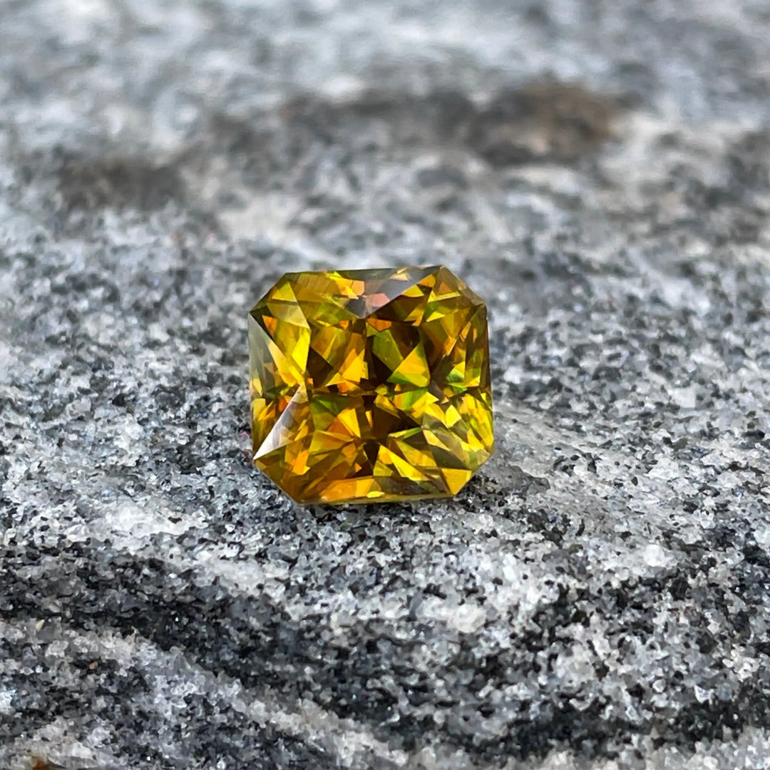 Natural Sphene - 2.92 CT  GEMSTONES