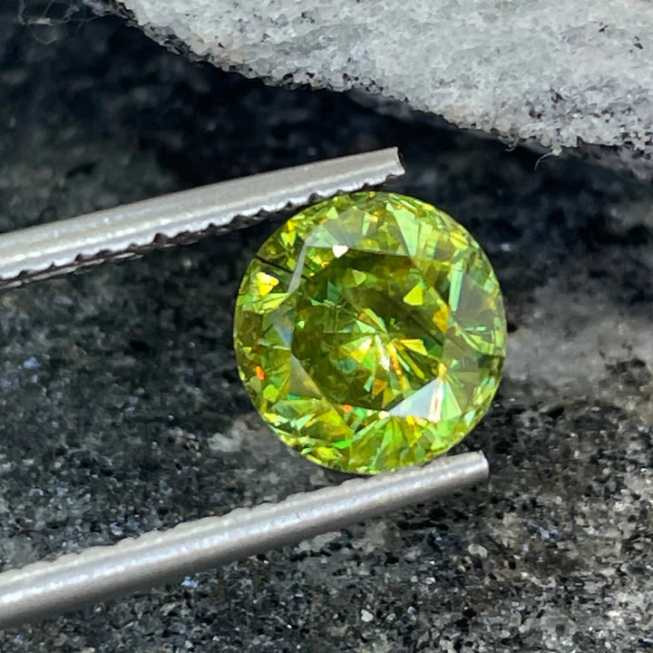 Natural Sphene l 2.1 CT  GEMSTONES