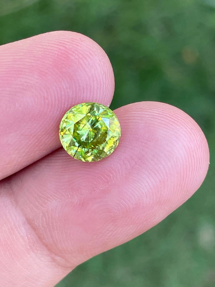 Natural Sphene l 2.1 CT  GEMSTONES