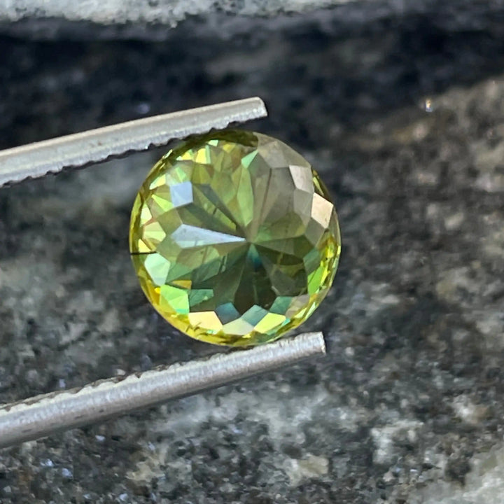 Natural Sphene l 2.1 CT  GEMSTONES