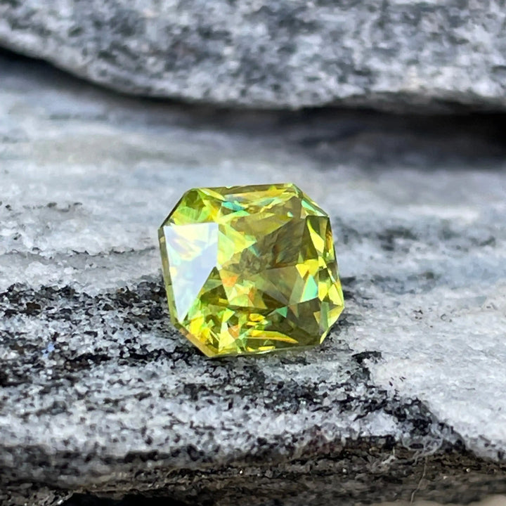 Natural Sphene l 2.85 CT  GEMSTONES