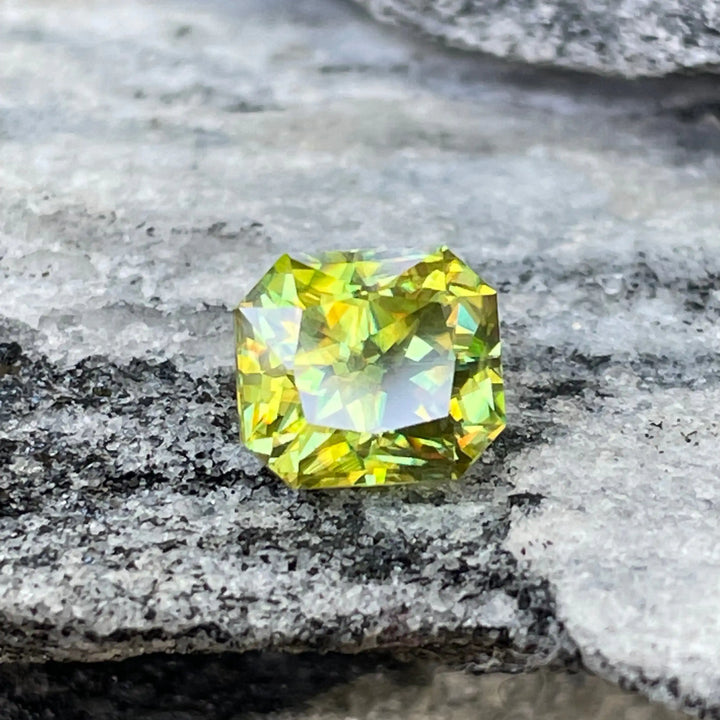 Natural Sphene l 2.85 CT  GEMSTONES