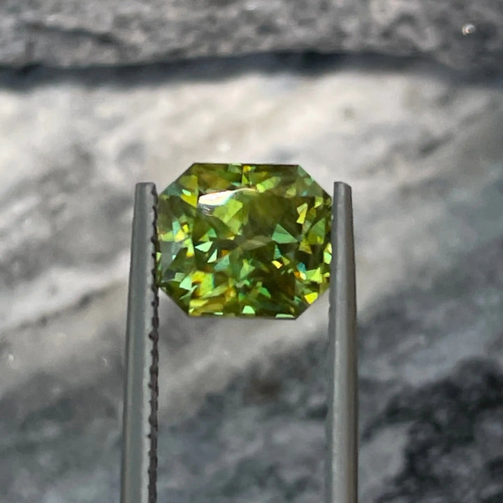 Natural Sphene l 2.85 CT  GEMSTONES