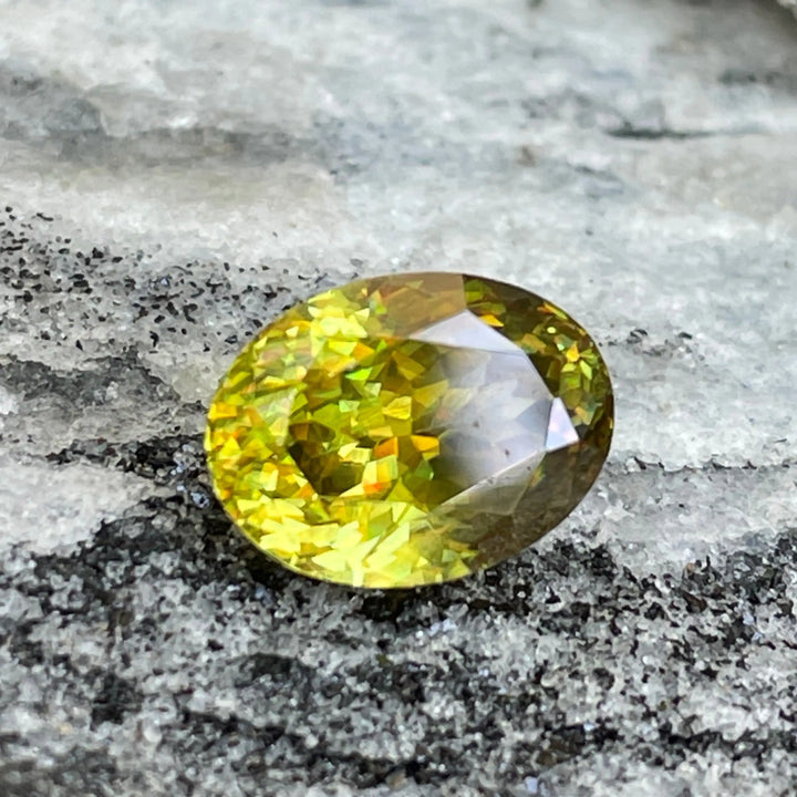 Natural Sphene l 3.0 CT 3.0 CT / GOLDEN YELLOW / NATURAL SPHENE GEMSTONES