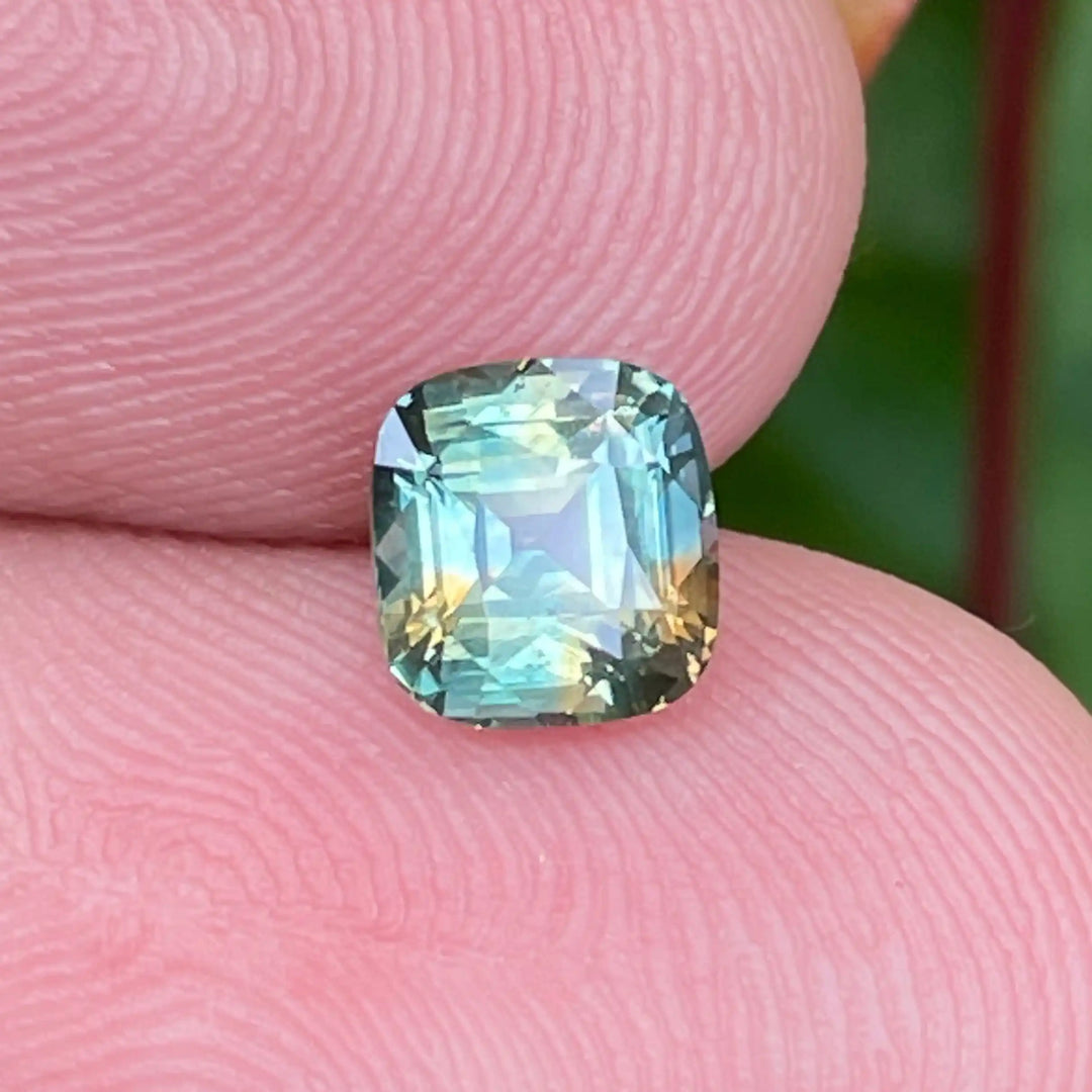PARTI SAPPHIRE 1.25 CT  GEMSTONES